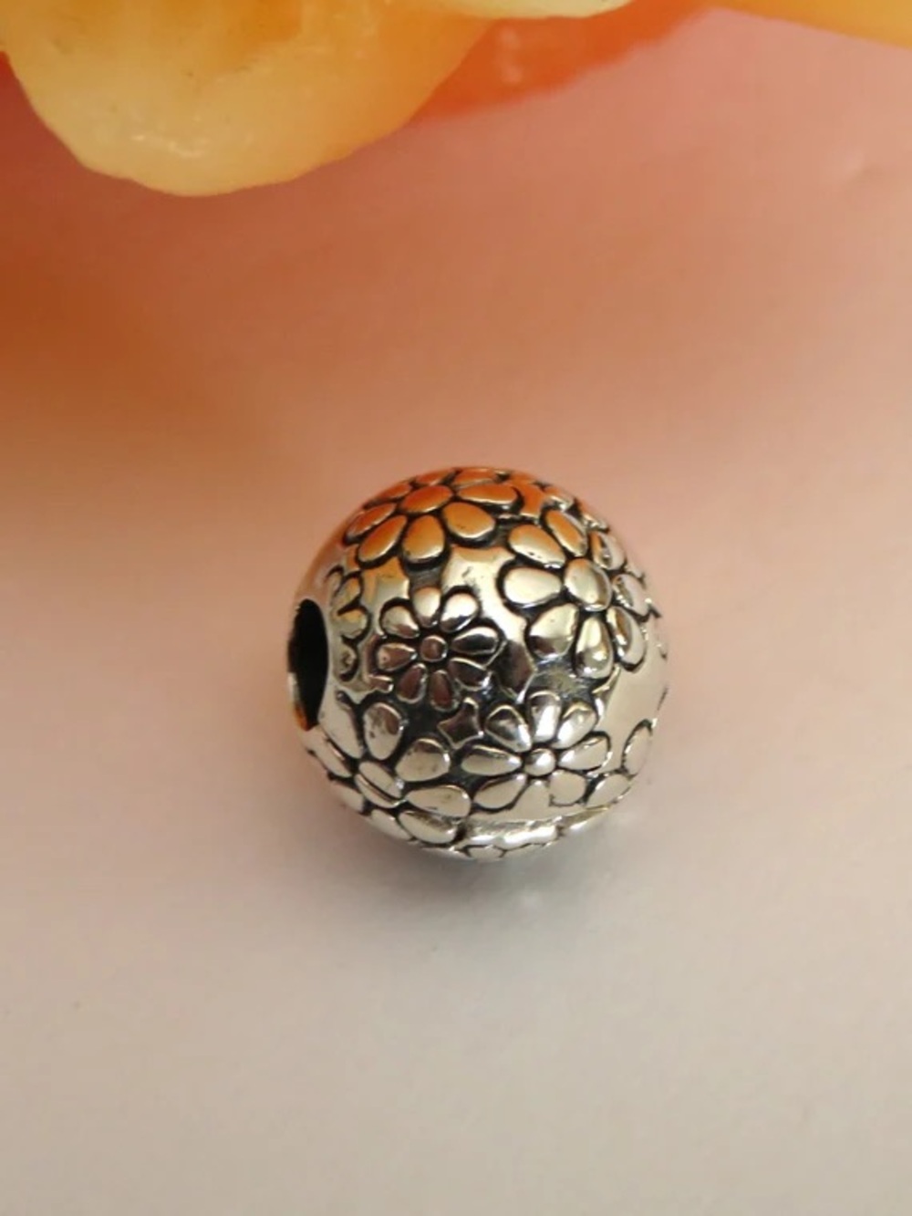 Pandora Lazy Daisy Clip Charm